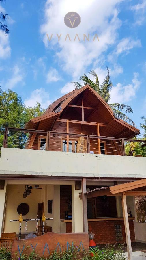 Vyaana Resort Gili Air Exterior photo
